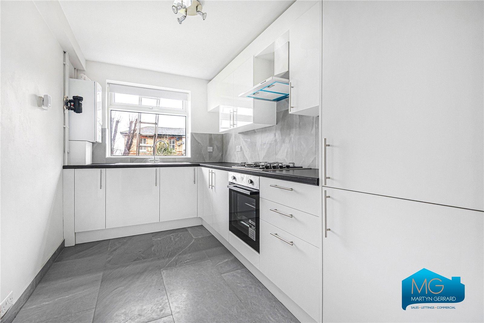 2 bedroom Ground Floor Flat to rent - Martyn Gerrard