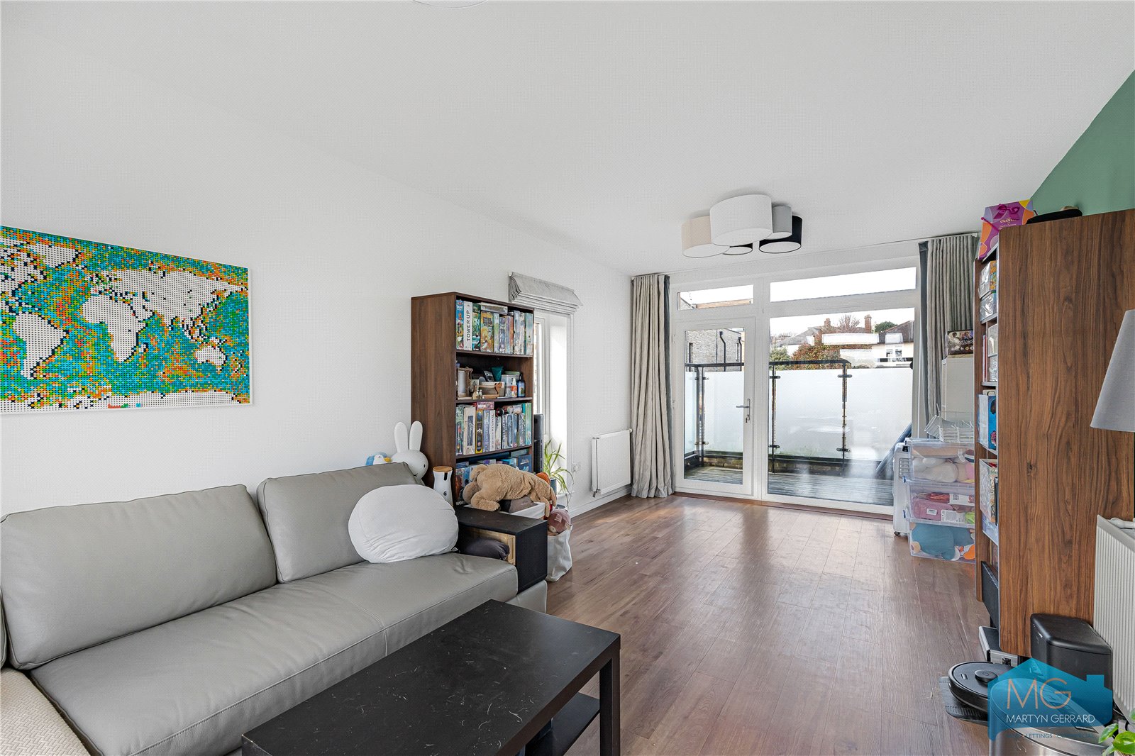4 bedroom End of Terrace House for sale - Martyn Gerrard