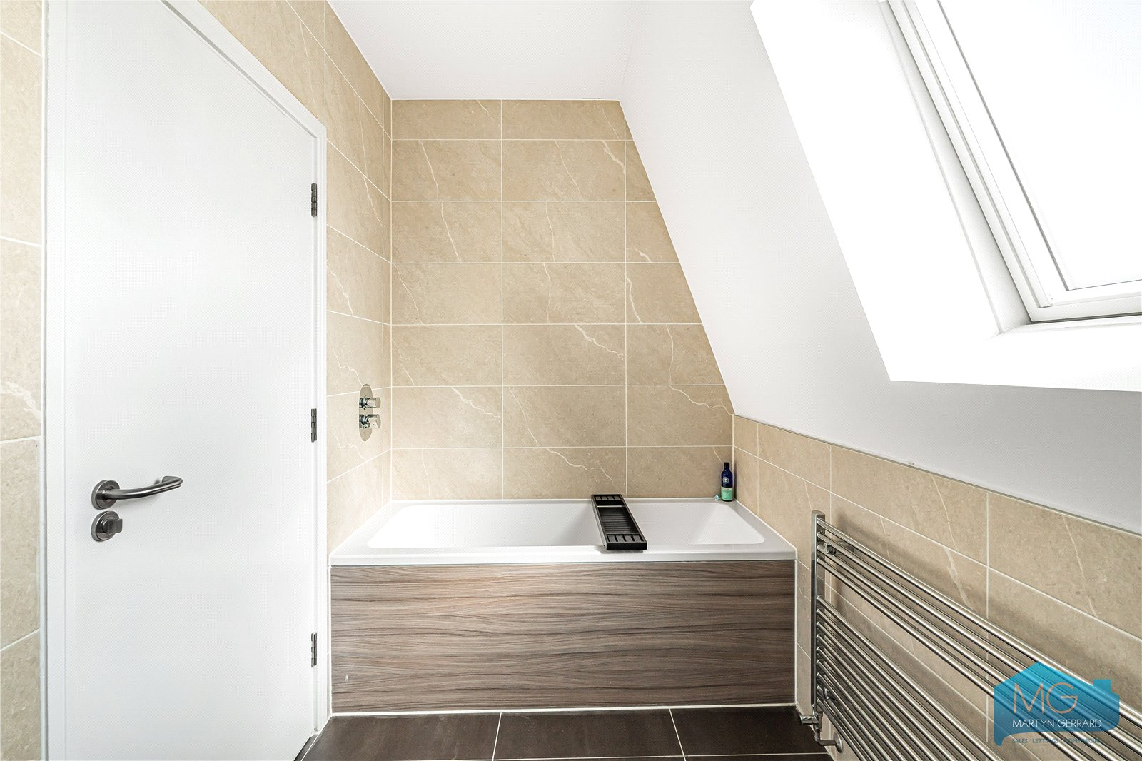 4 bedroom End of Terrace House for sale - Martyn Gerrard