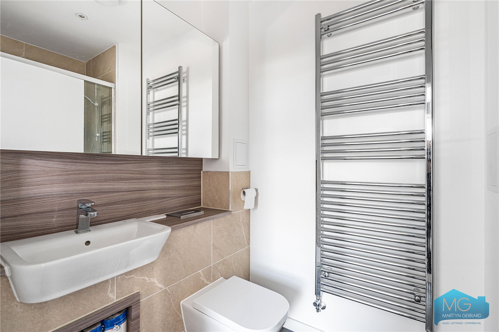 4 bedroom End of Terrace House for sale - Martyn Gerrard