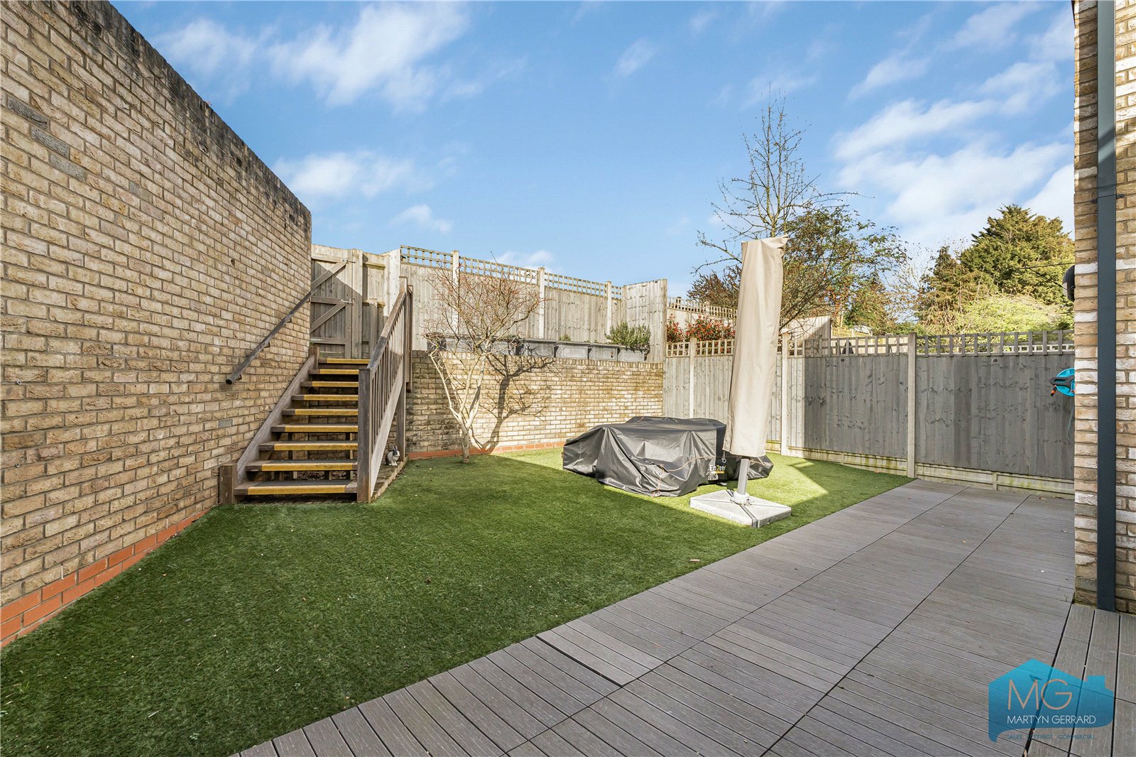 4 bedroom End of Terrace House for sale - Martyn Gerrard