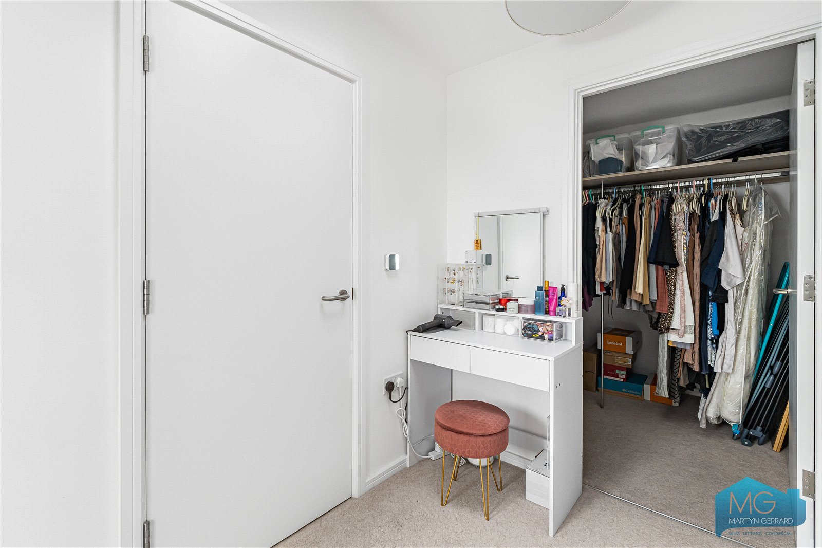 4 bedroom End of Terrace House for sale - Martyn Gerrard