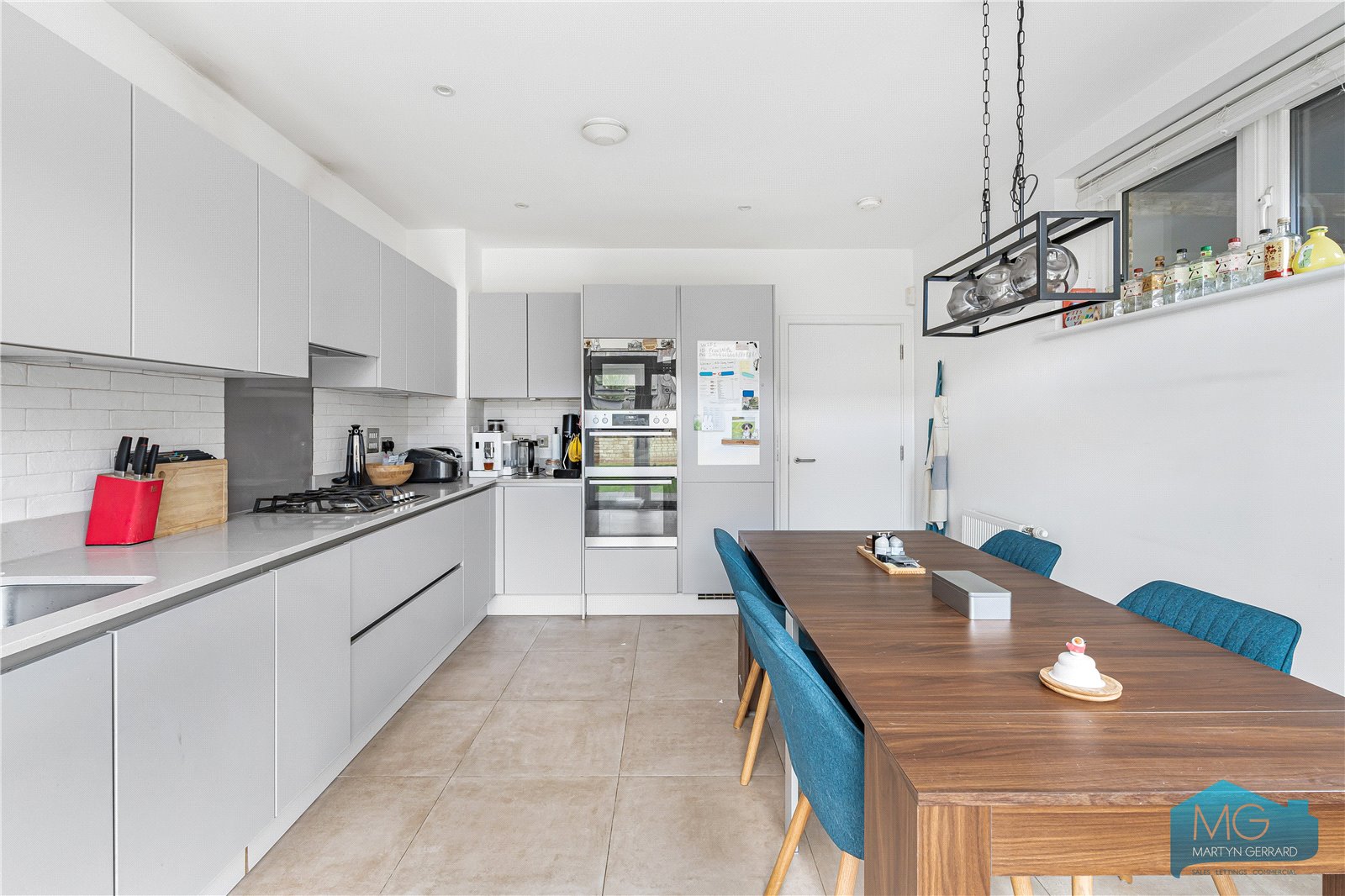 4 bedroom End of Terrace House for sale - Martyn Gerrard