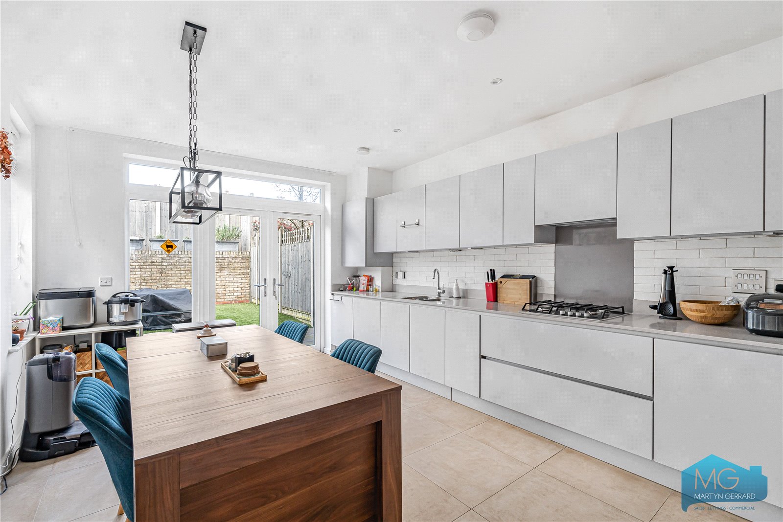 4 bedroom End of Terrace House for sale - Martyn Gerrard