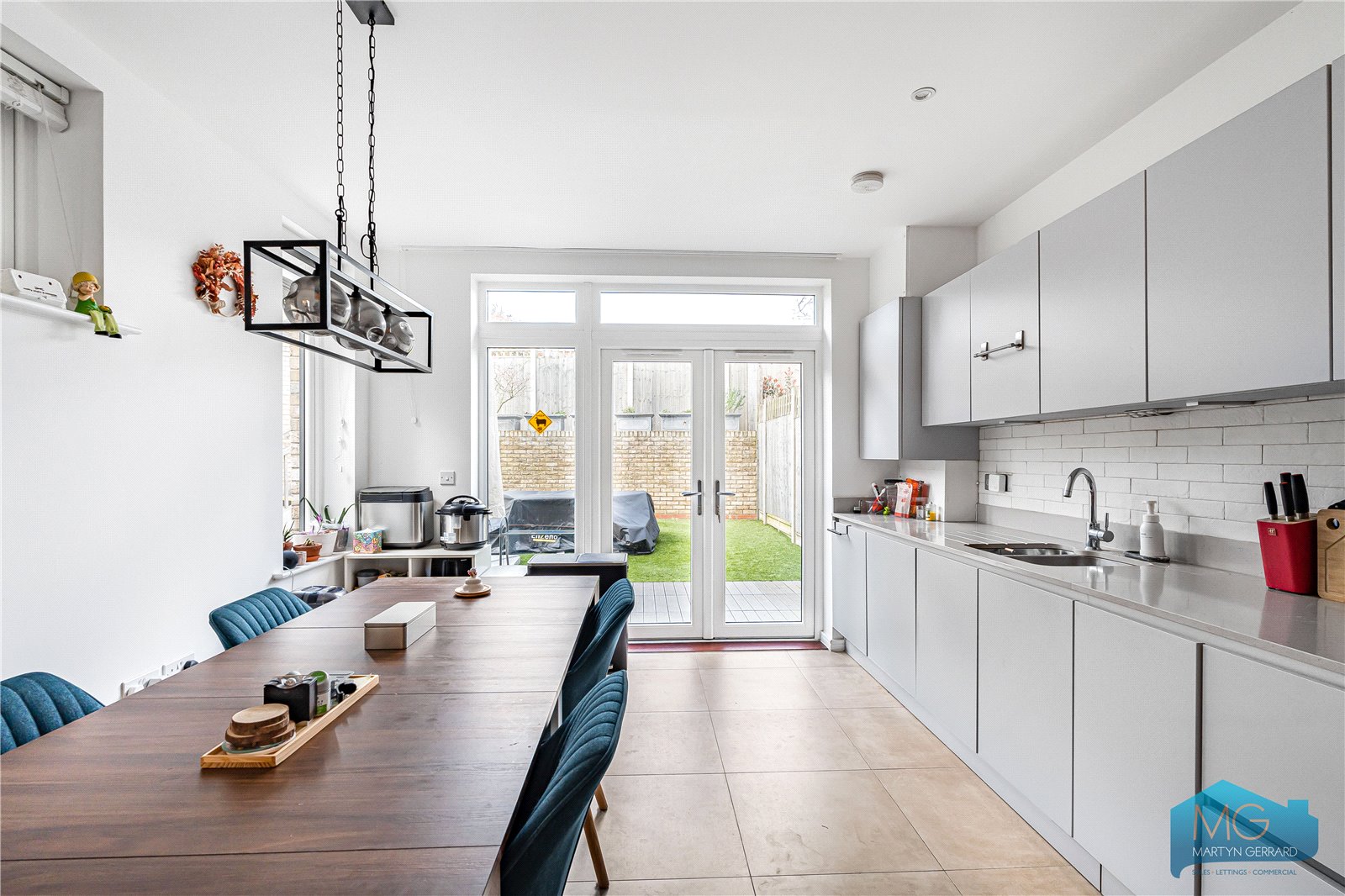 Minotaur Drive, Barnet, EN5+  - Martyn Gerrard