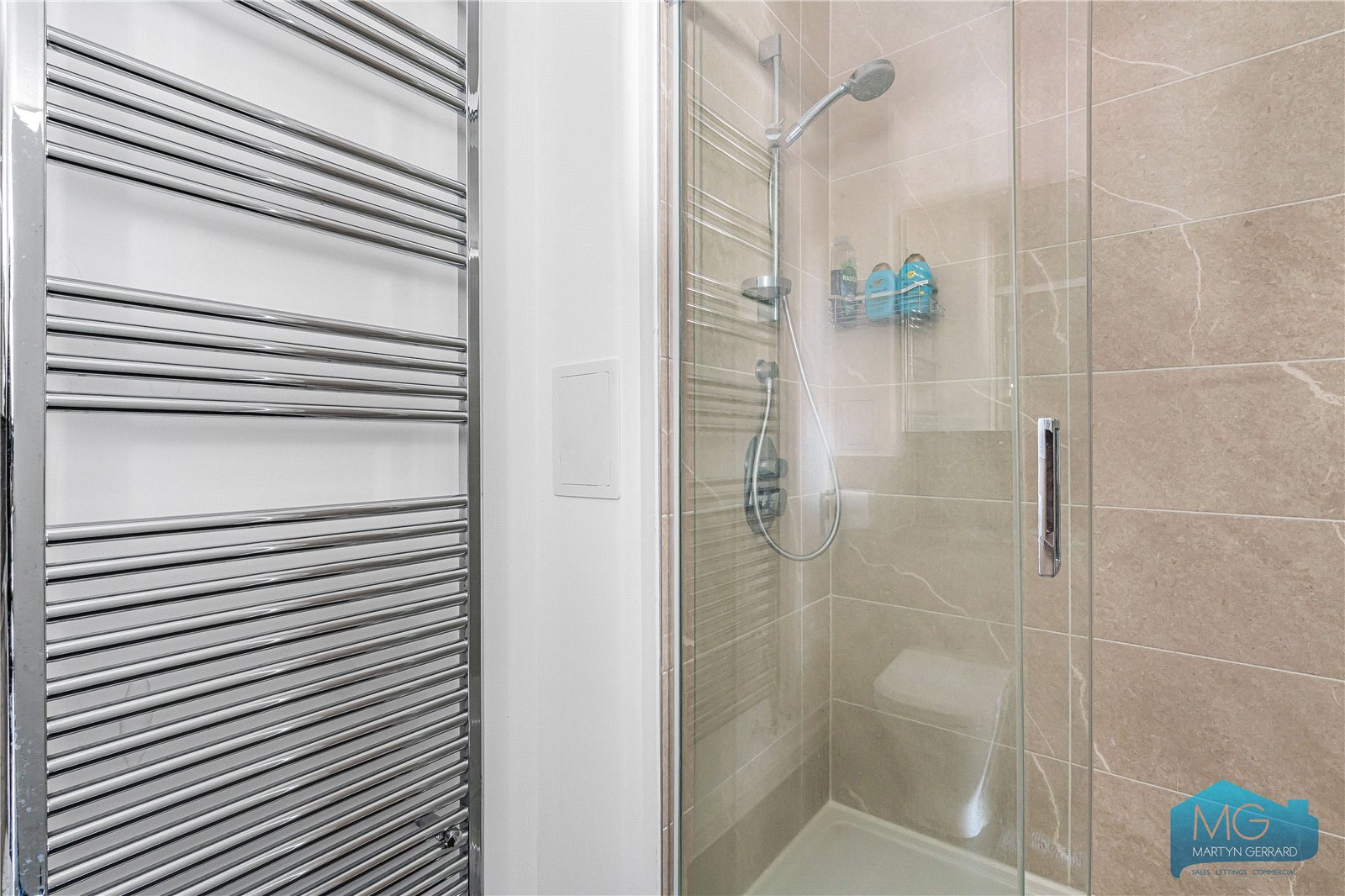 4 bedroom End of Terrace House for sale - Martyn Gerrard