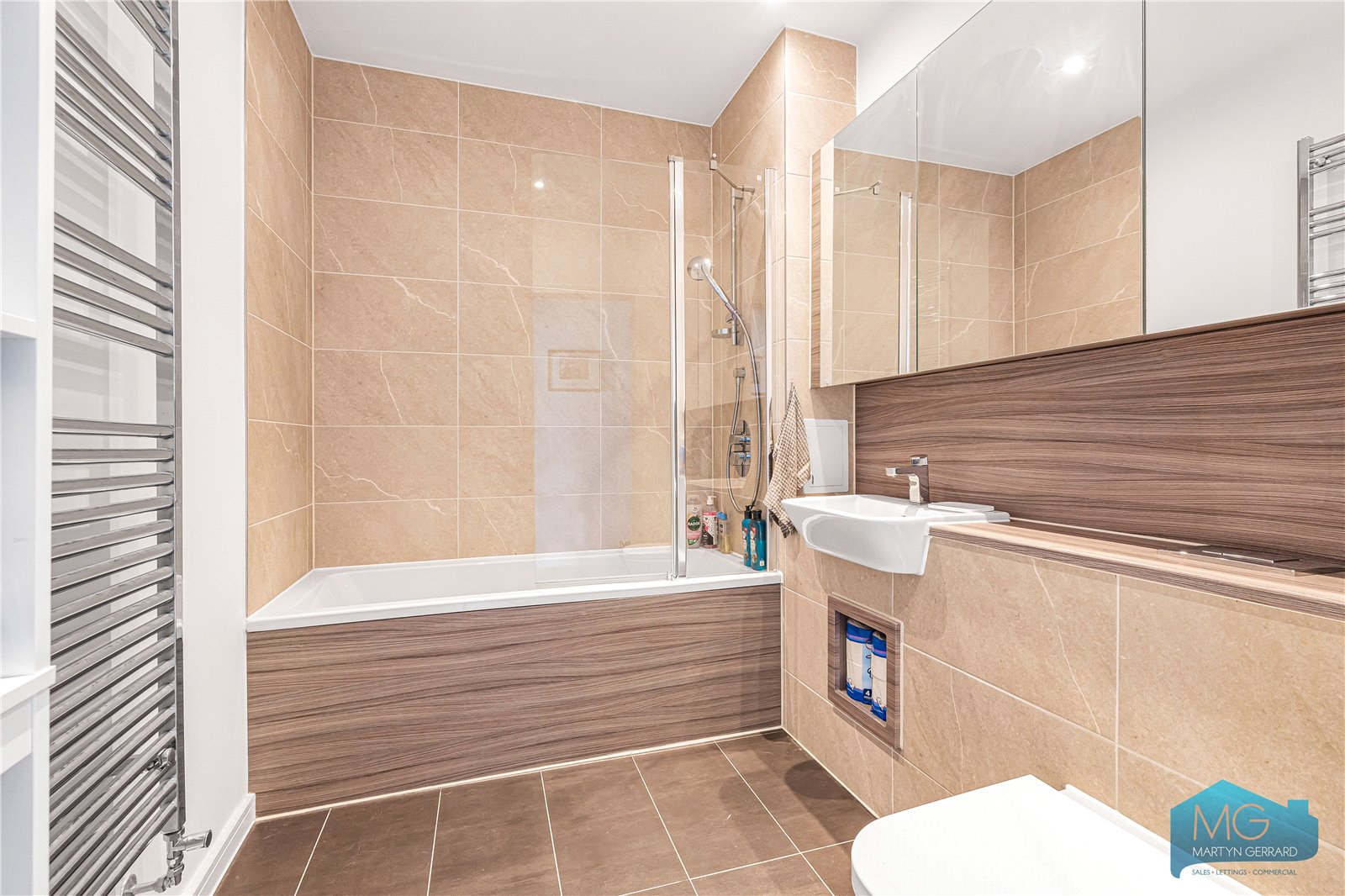 4 bedroom End of Terrace House for sale - Martyn Gerrard
