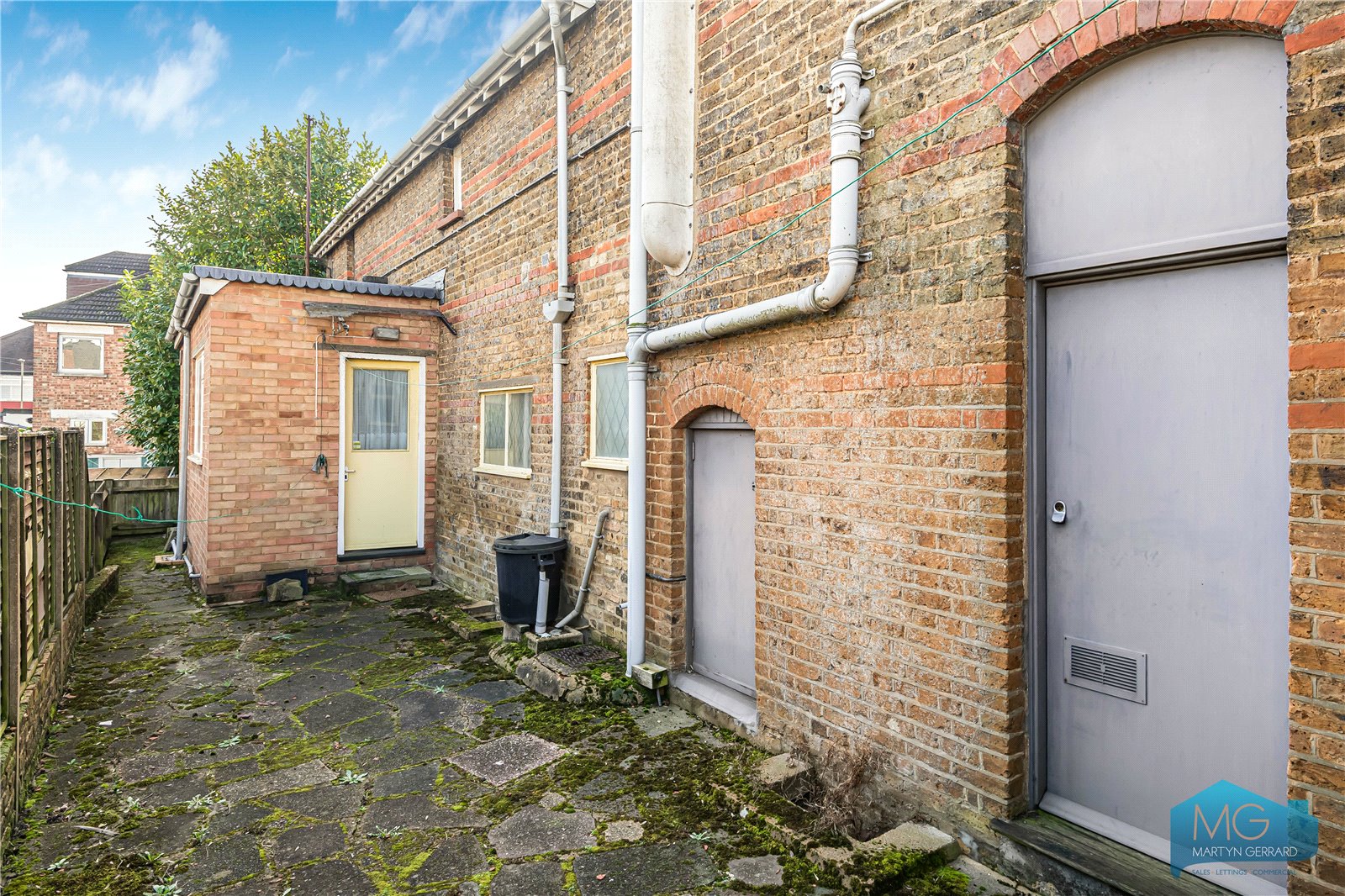 4 bedroom Detached House for sale - Martyn Gerrard