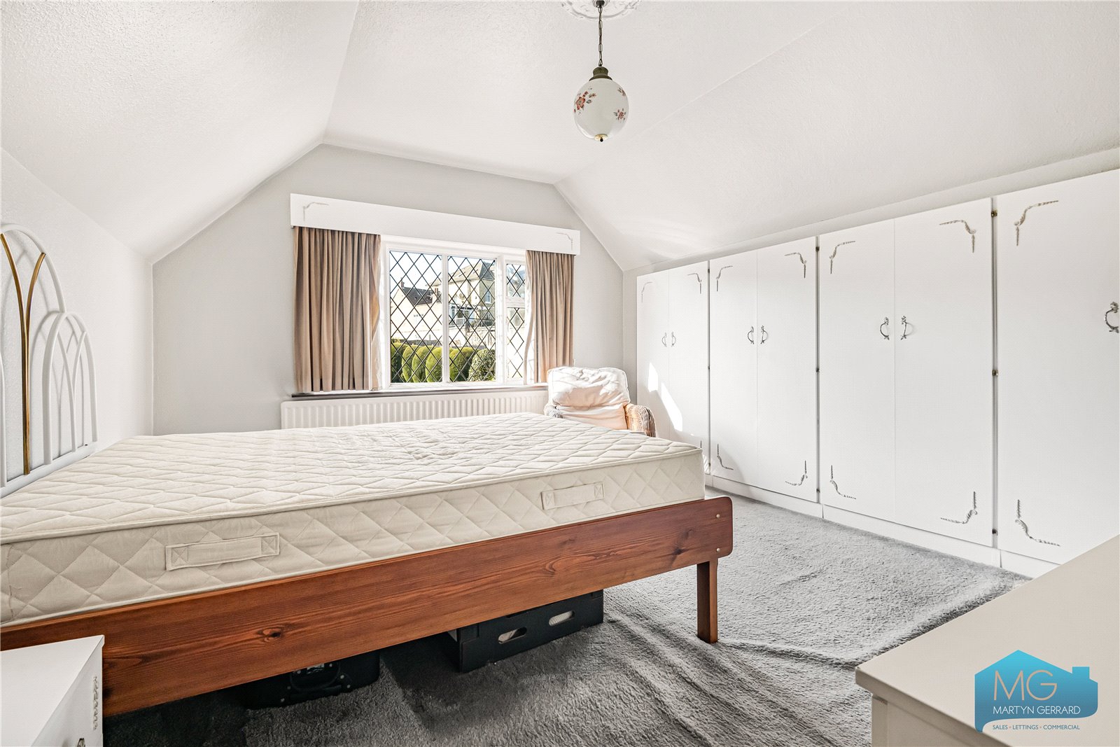 4 bedroom Detached House for sale - Martyn Gerrard