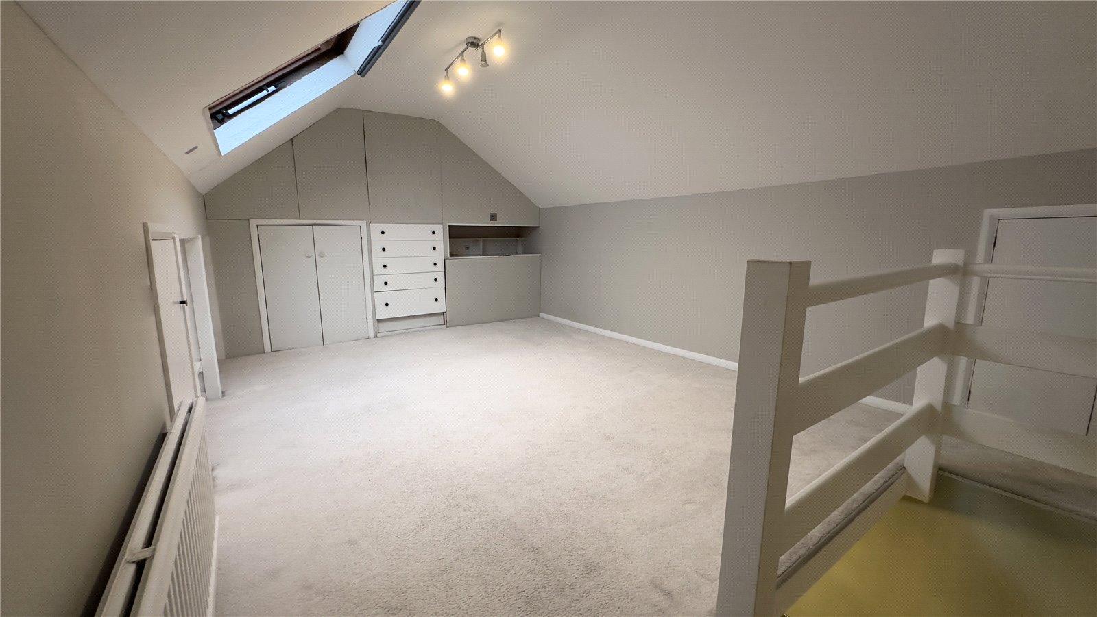 4 bedroom Semi-Detached House to rent - Martyn Gerrard