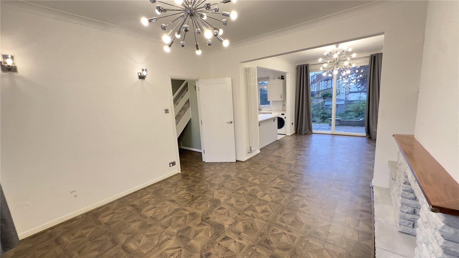 4 bedroom Semi-Detached House to rent - Martyn Gerrard