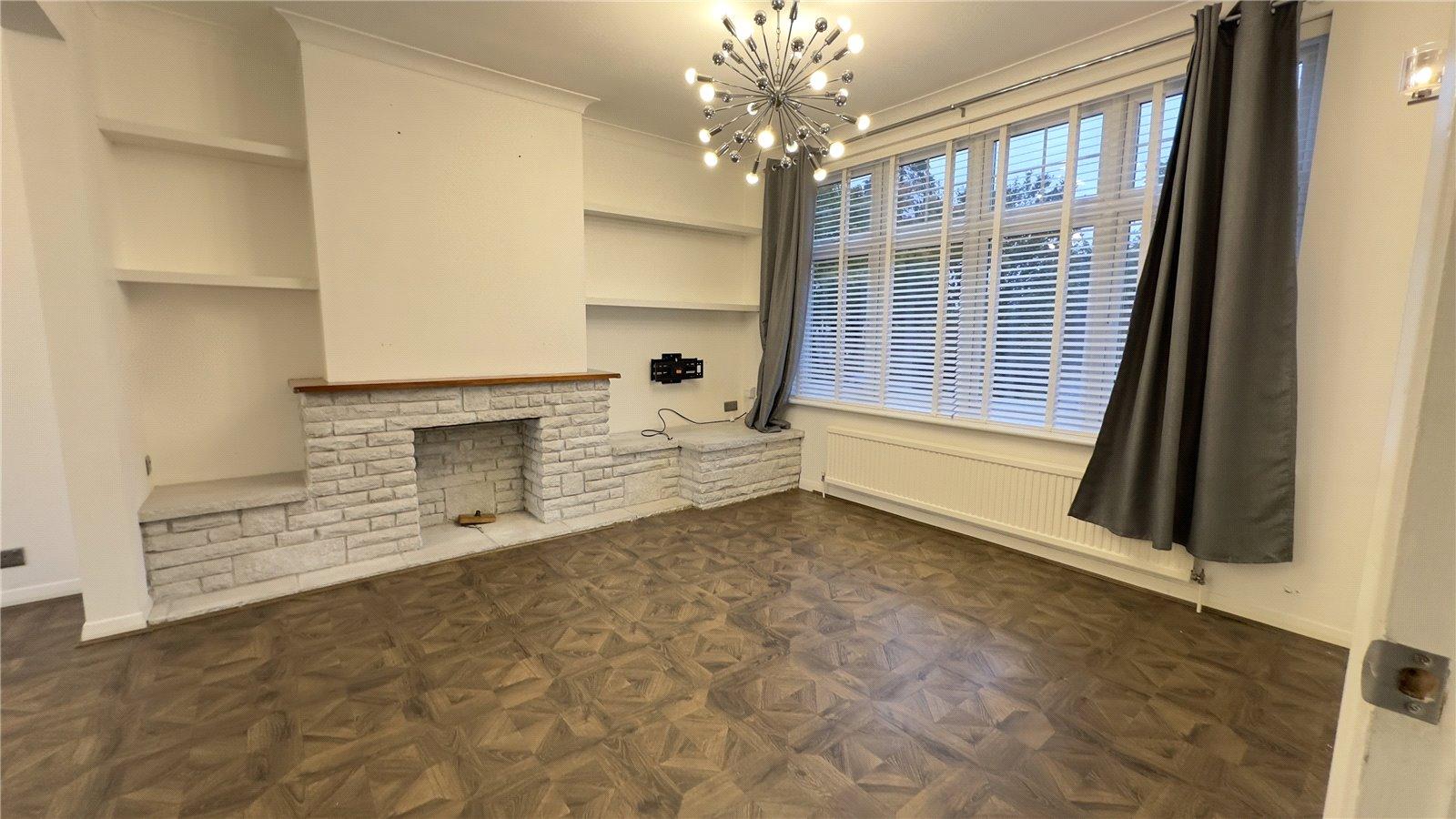 4 bedroom Semi-Detached House to rent - Martyn Gerrard