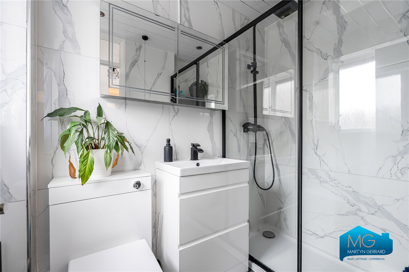 3 bedroom End of Terrace House to rent - Martyn Gerrard