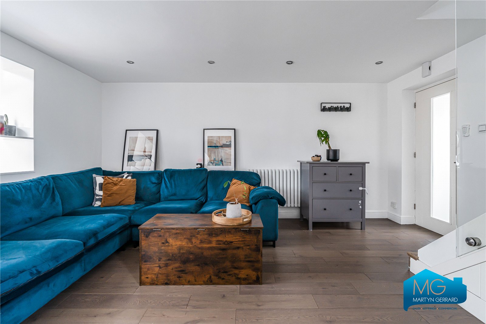 3 bedroom End of Terrace House to rent - Martyn Gerrard