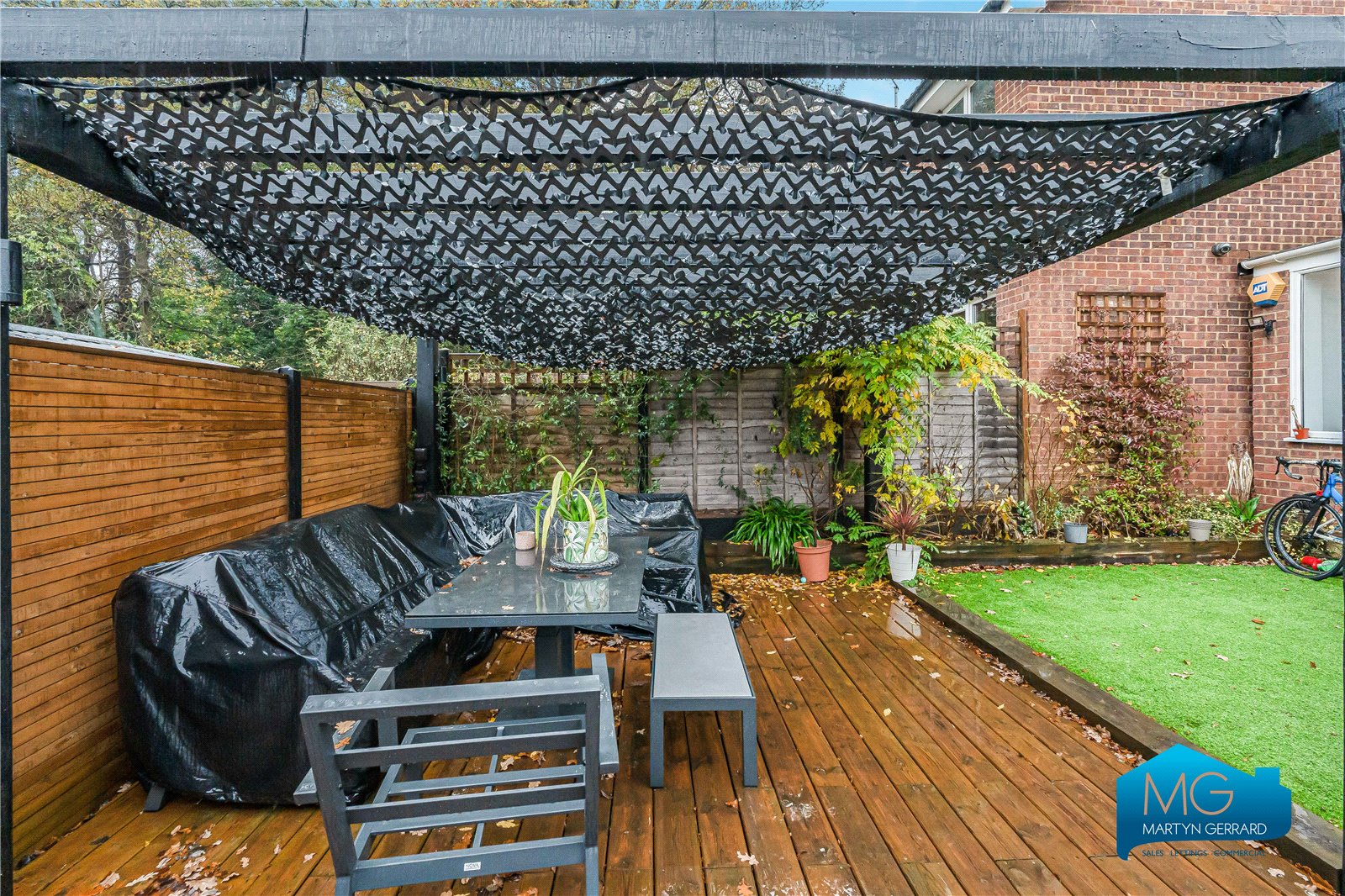 3 bedroom End of Terrace House to rent - Martyn Gerrard