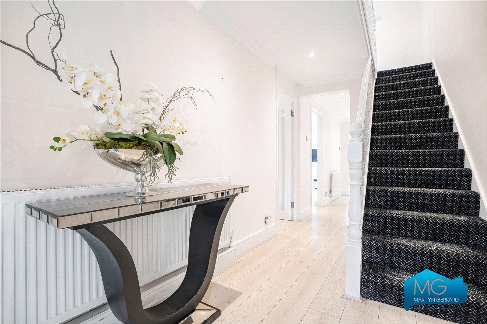 4 bedroom Semi-Detached House to rent - Martyn Gerrard