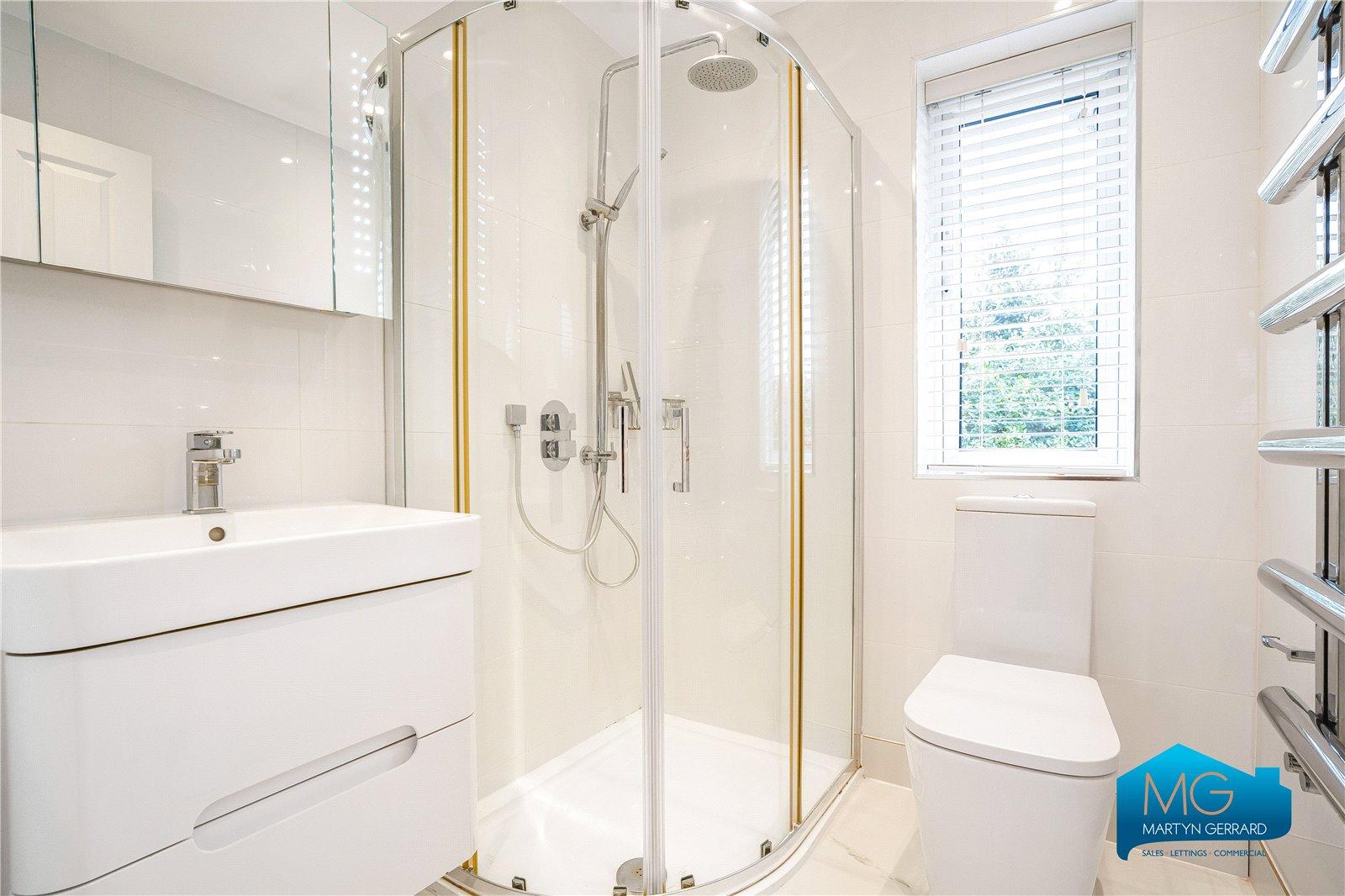 4 bedroom Semi-Detached House to rent - Martyn Gerrard