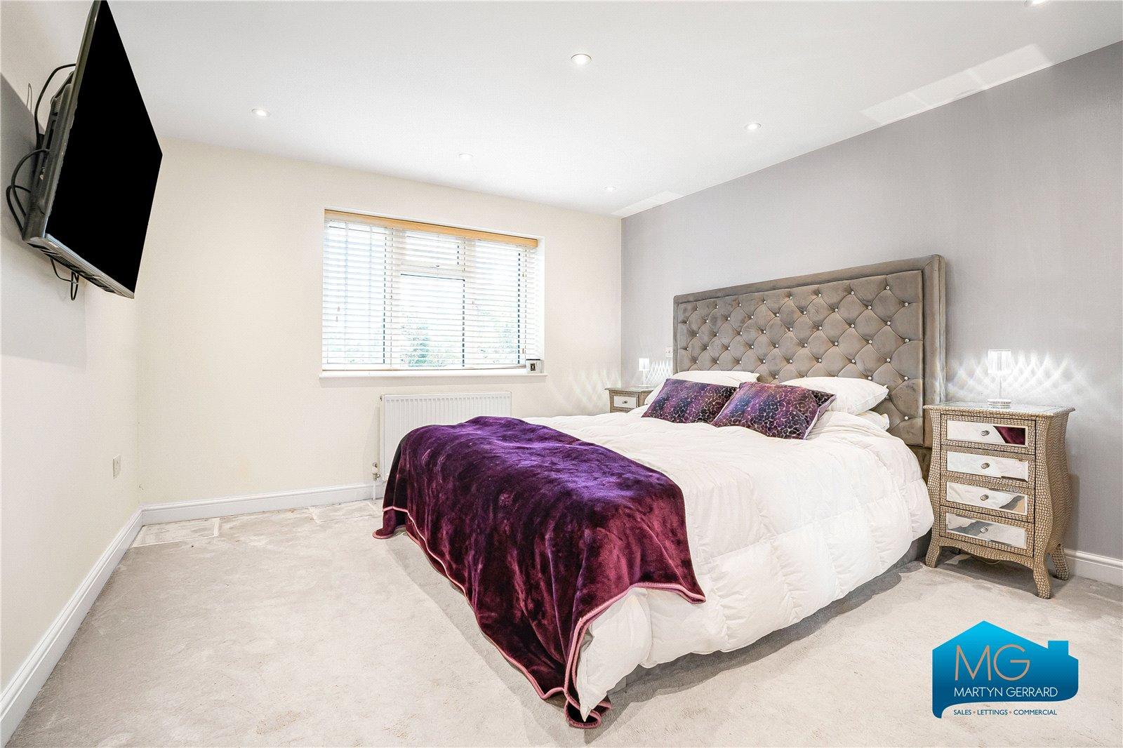 4 bedroom Semi-Detached House to rent - Martyn Gerrard