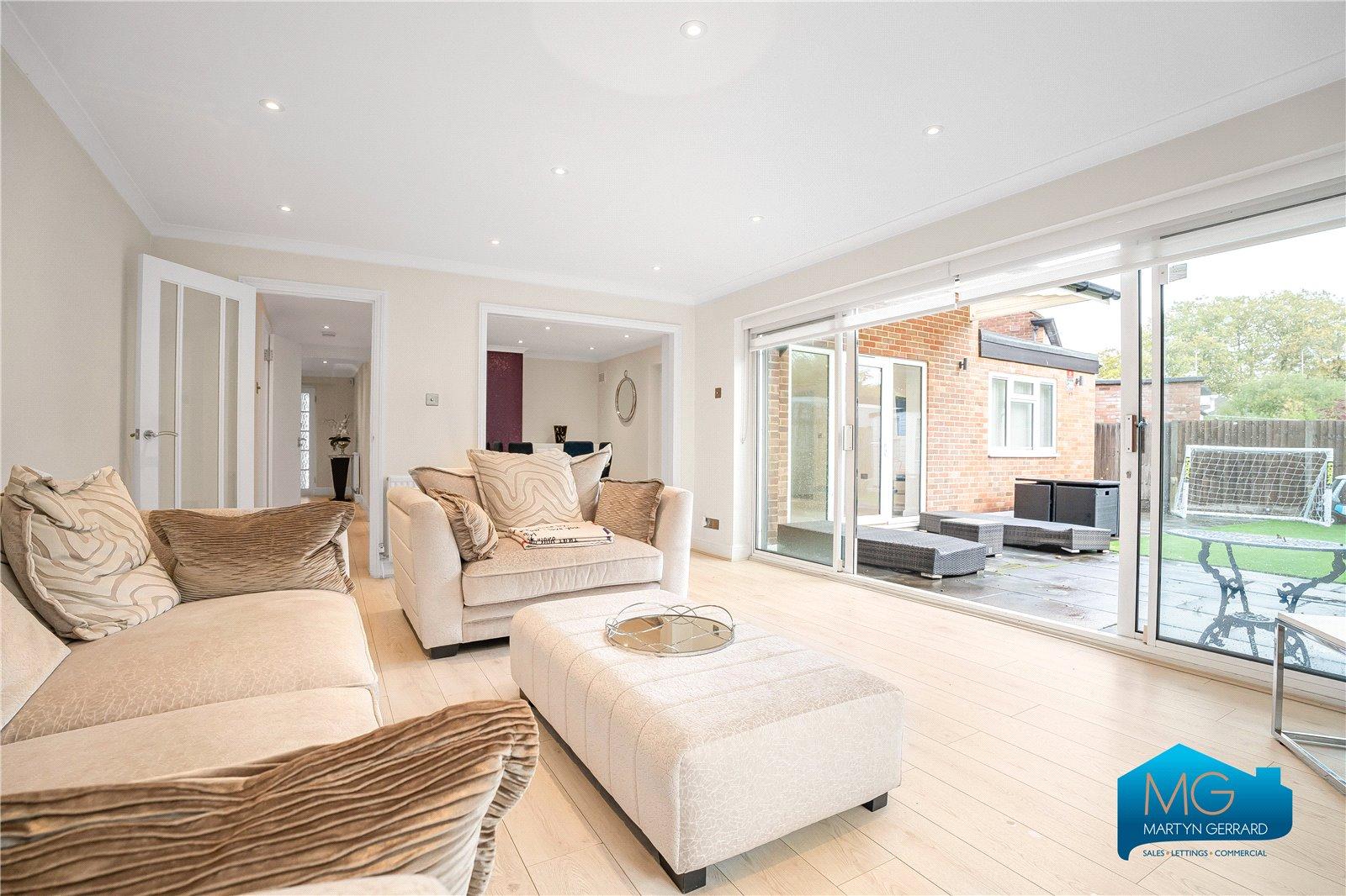 4 bedroom Semi-Detached House to rent - Martyn Gerrard