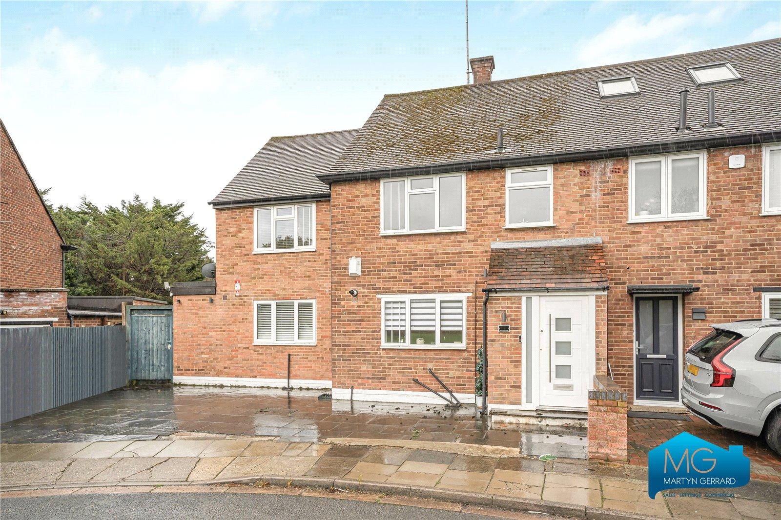 4 bedroom Semi-Detached House to rent - Martyn Gerrard