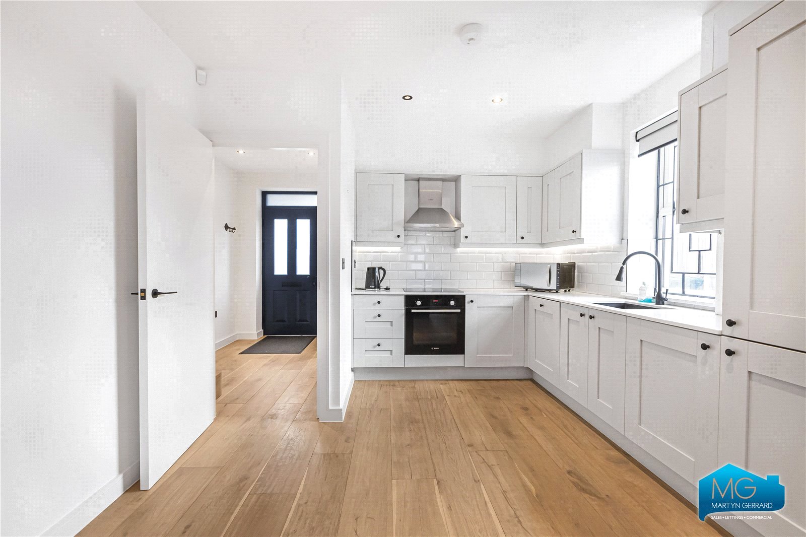 3 bedroom End of Terrace House to rent - Martyn Gerrard