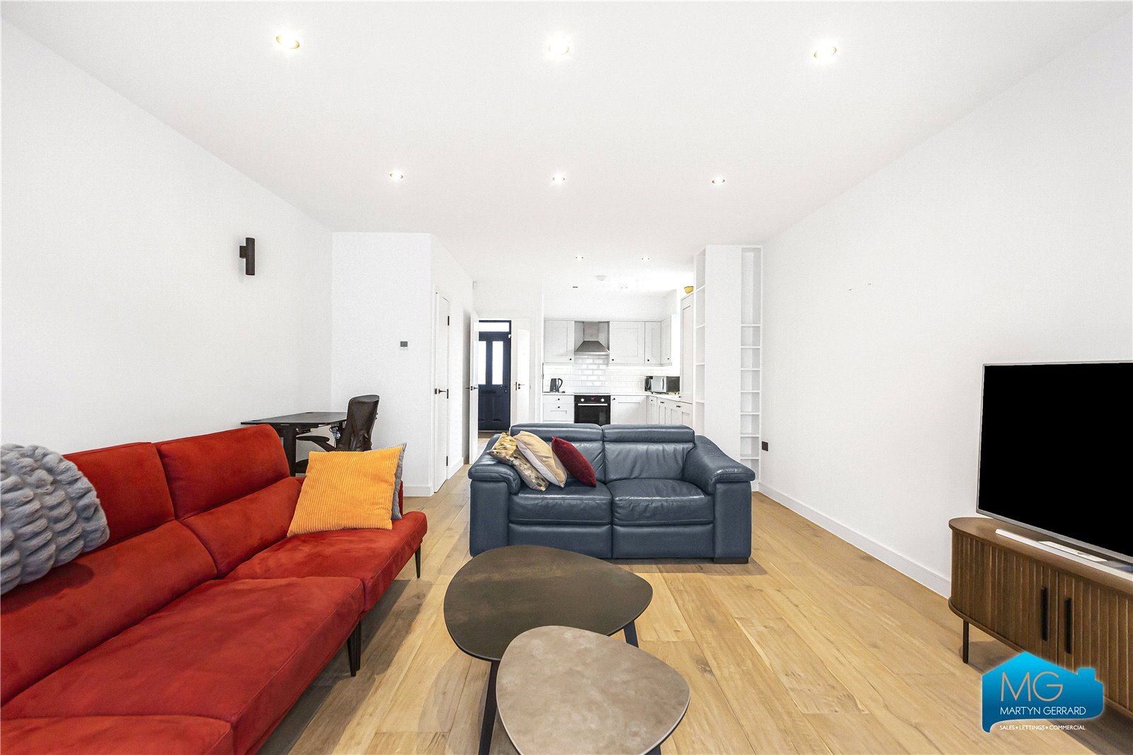 3 bedroom End of Terrace House to rent - Martyn Gerrard