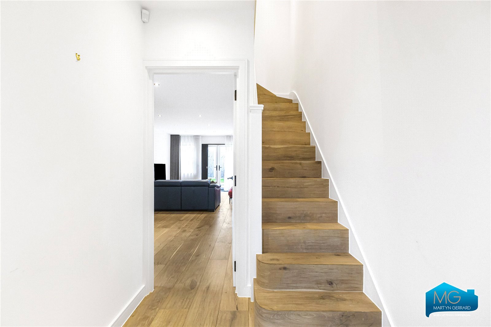 3 bedroom End of Terrace House to rent - Martyn Gerrard
