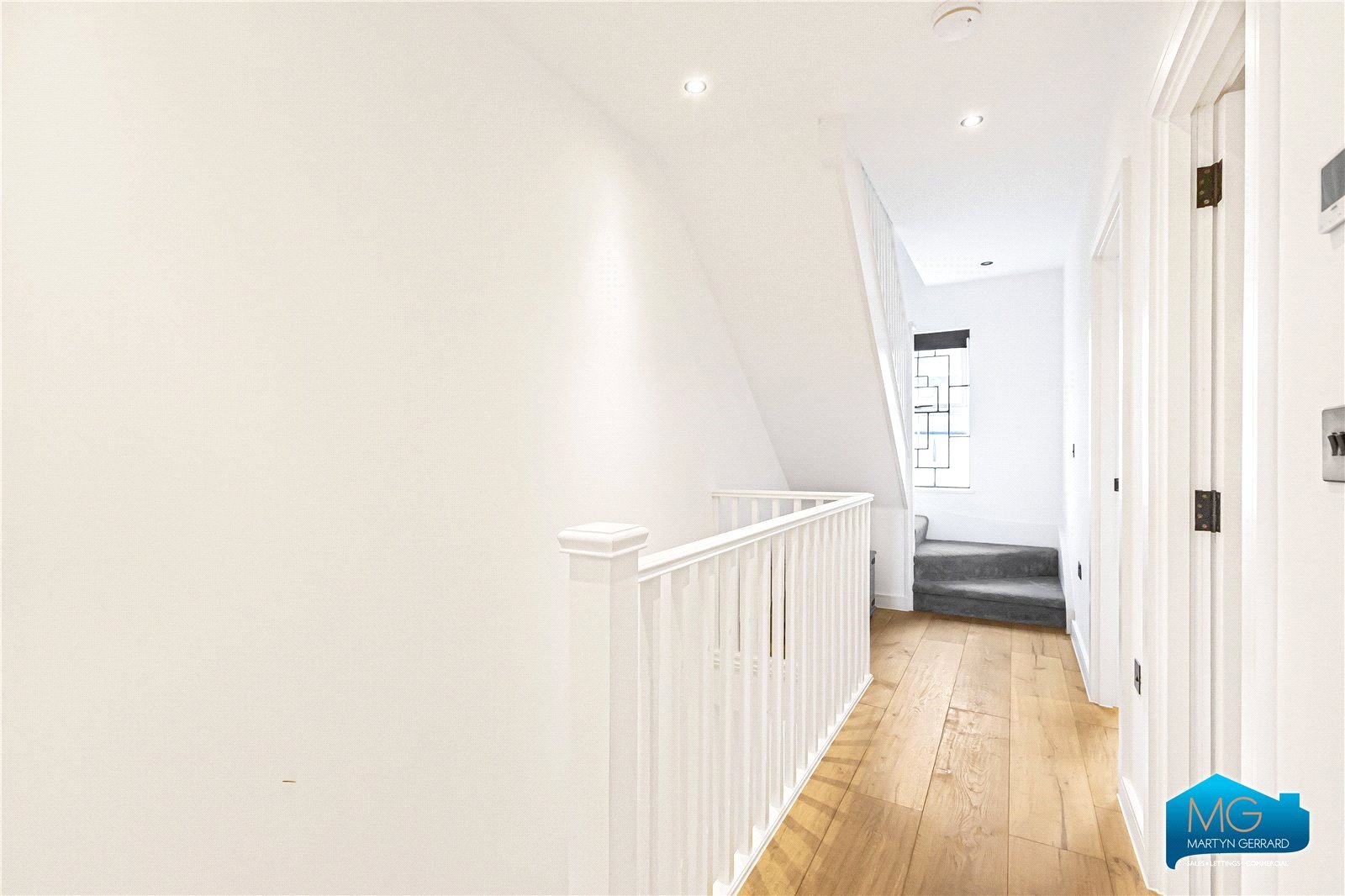3 bedroom End of Terrace House to rent - Martyn Gerrard