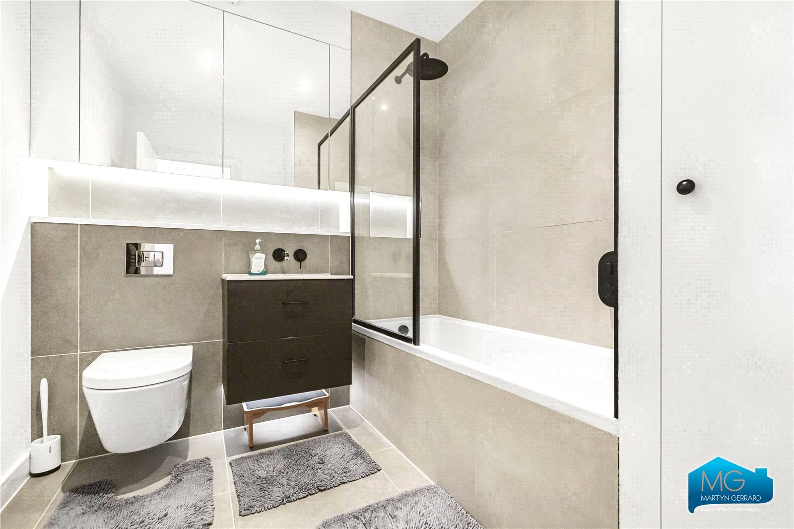 3 bedroom End of Terrace House to rent - Martyn Gerrard