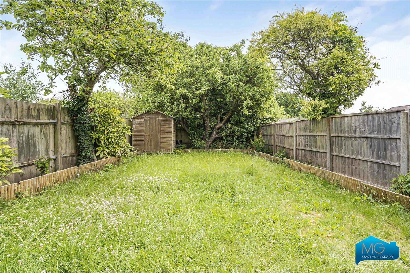 4 bedroom Semi-Detached House to rent - Martyn Gerrard