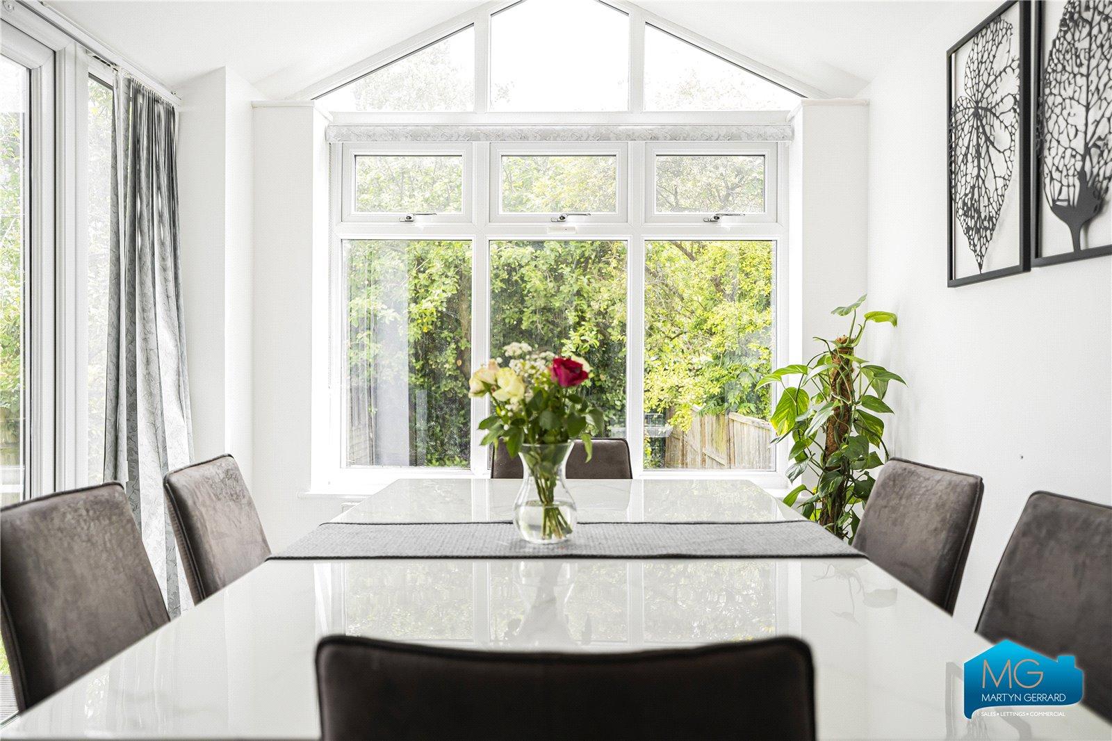 4 bedroom Semi-Detached House to rent - Martyn Gerrard