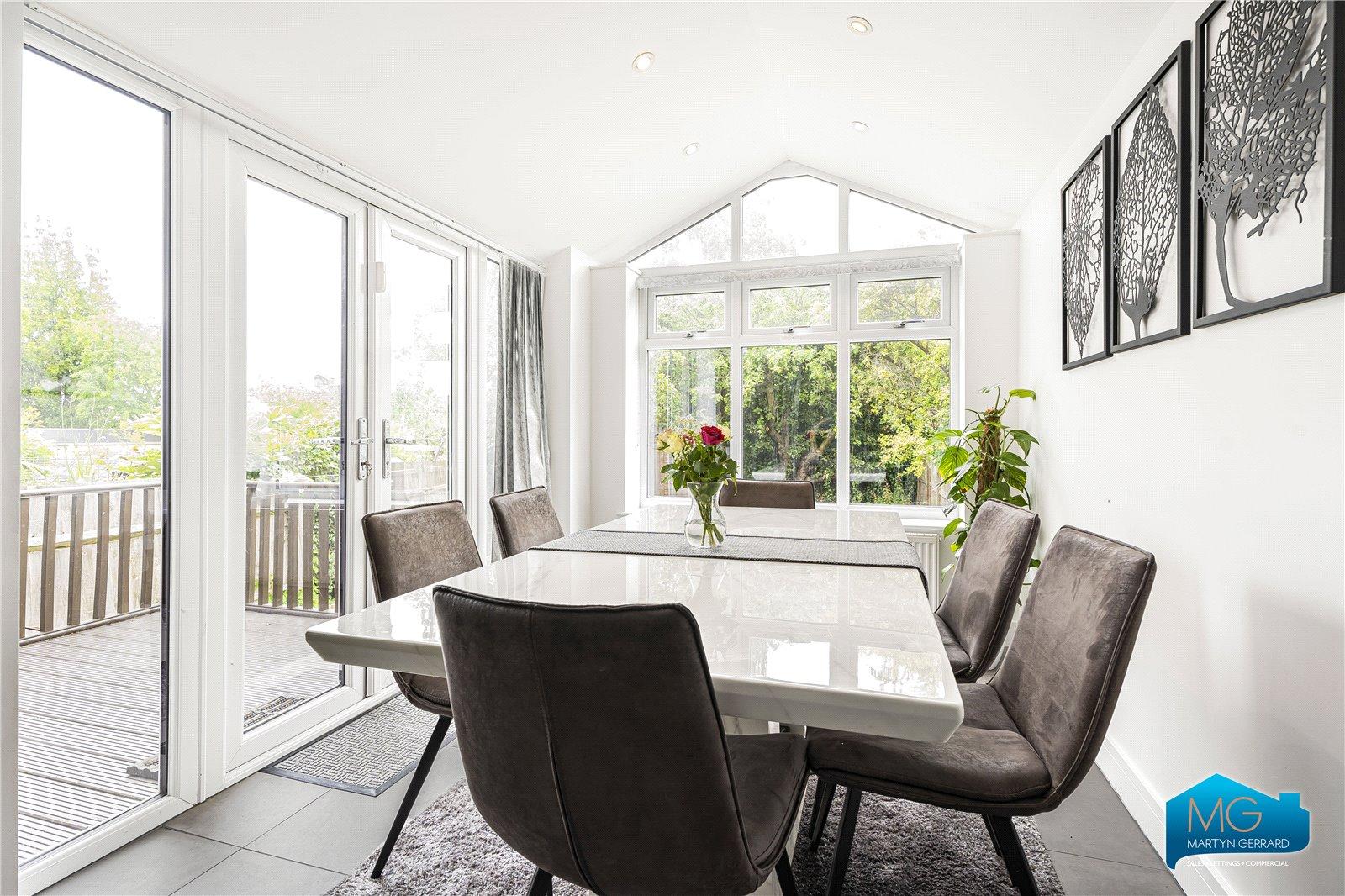 4 bedroom Semi-Detached House to rent - Martyn Gerrard