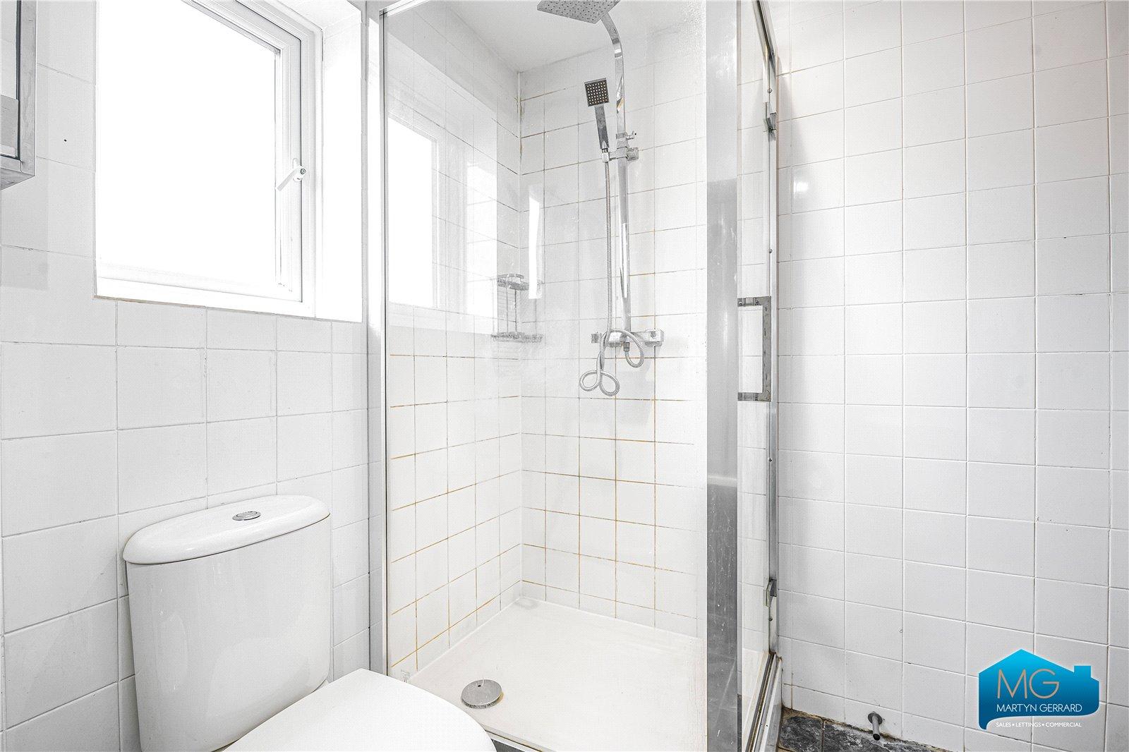 4 bedroom Semi-Detached House to rent - Martyn Gerrard