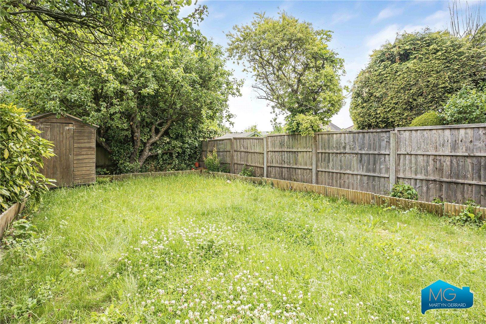 4 bedroom Semi-Detached House to rent - Martyn Gerrard