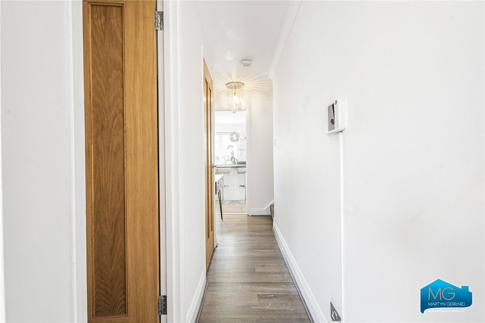 4 bedroom Semi-Detached House to rent - Martyn Gerrard