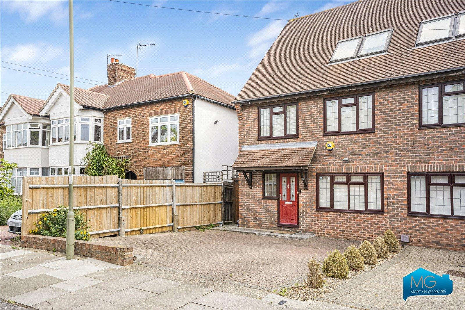 4 bedroom Semi-Detached House to rent - Martyn Gerrard