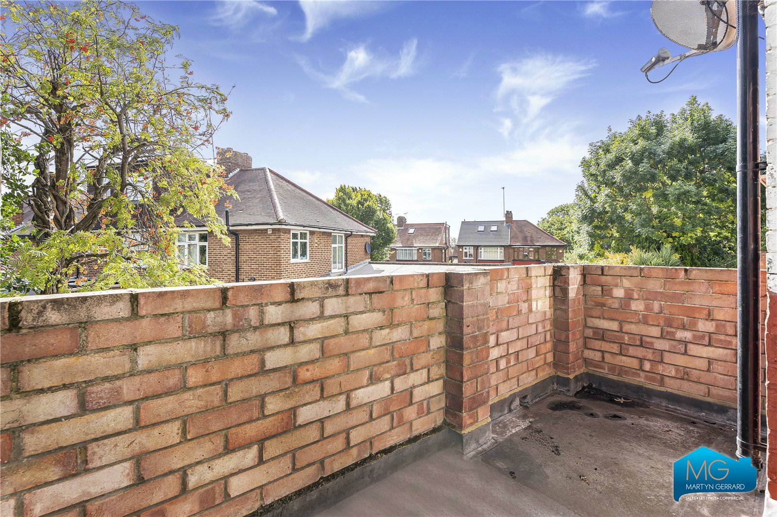 2 bedroom Apartment to rent - Martyn Gerrard