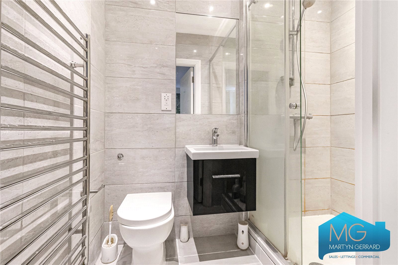 2 bedroom Ground Floor Flat to rent - Martyn Gerrard