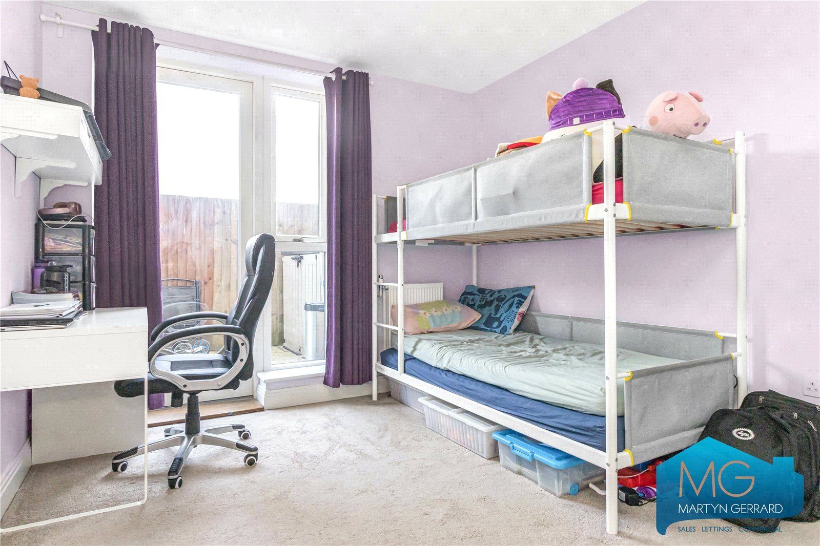 2 bedroom Ground Floor Flat to rent - Martyn Gerrard