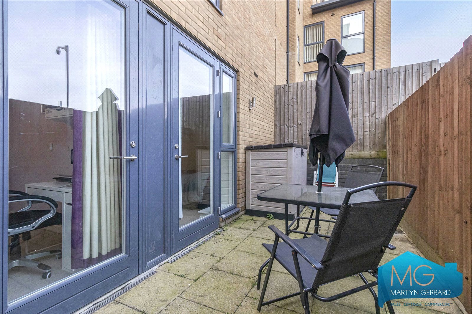 2 bedroom Ground Floor Flat to rent - Martyn Gerrard
