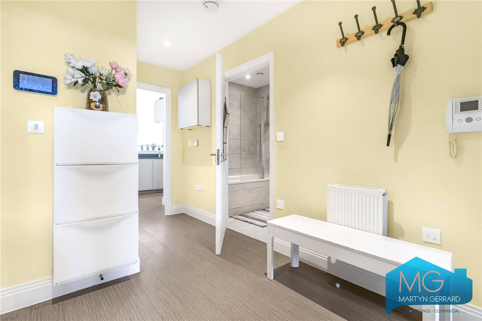 2 bedroom Ground Floor Flat to rent - Martyn Gerrard