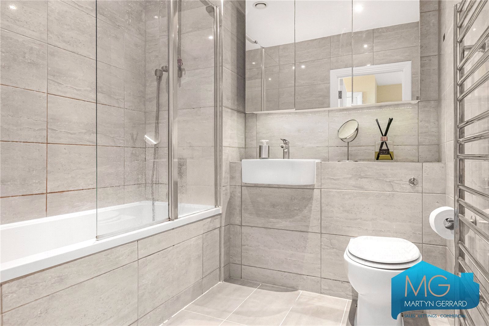 2 bedroom Ground Floor Flat to rent - Martyn Gerrard