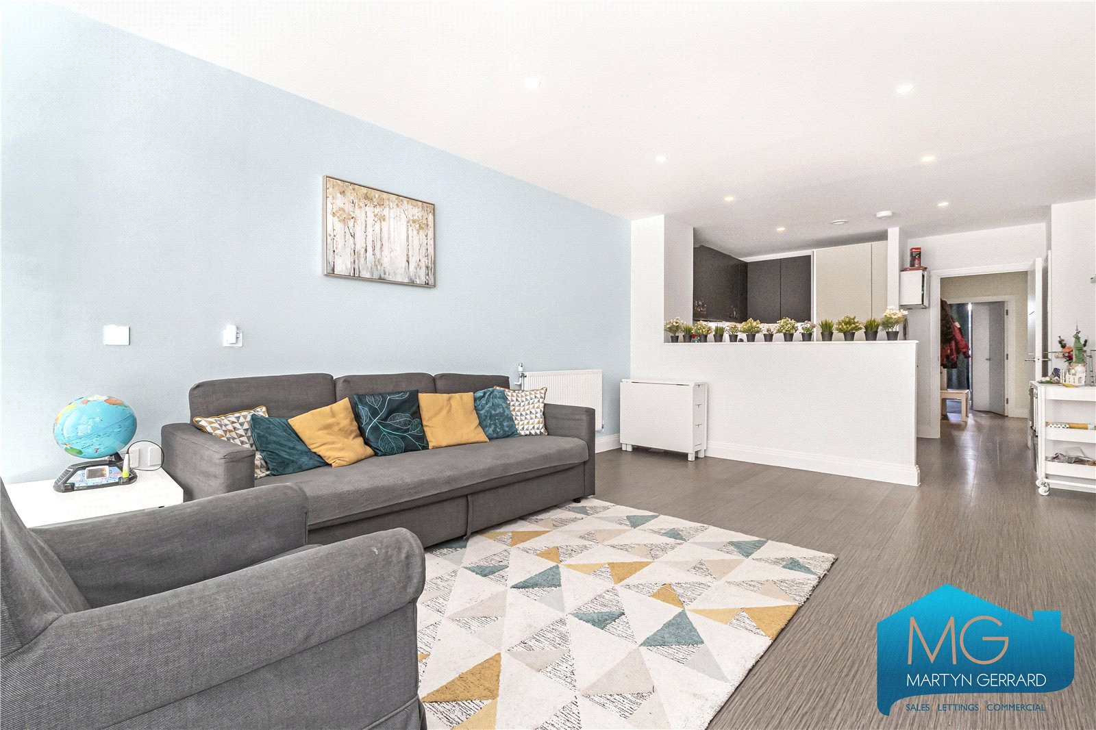 2 bedroom Ground Floor Flat to rent - Martyn Gerrard
