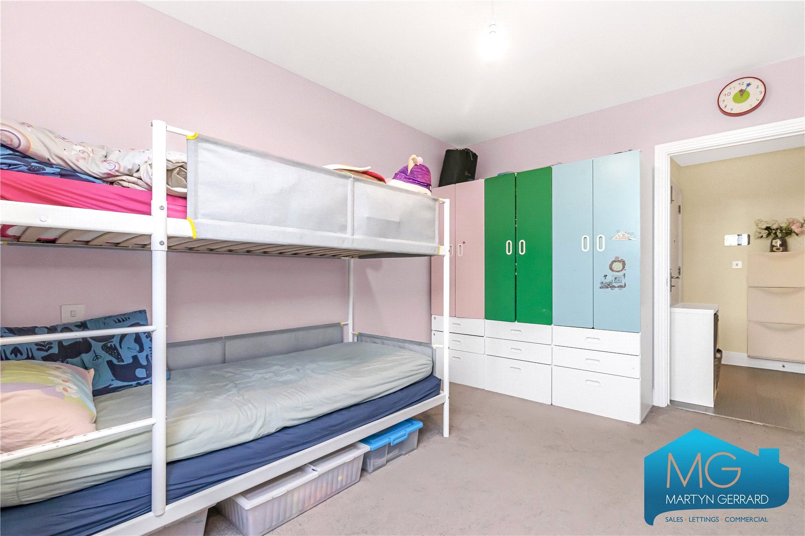 2 bedroom Ground Floor Flat to rent - Martyn Gerrard
