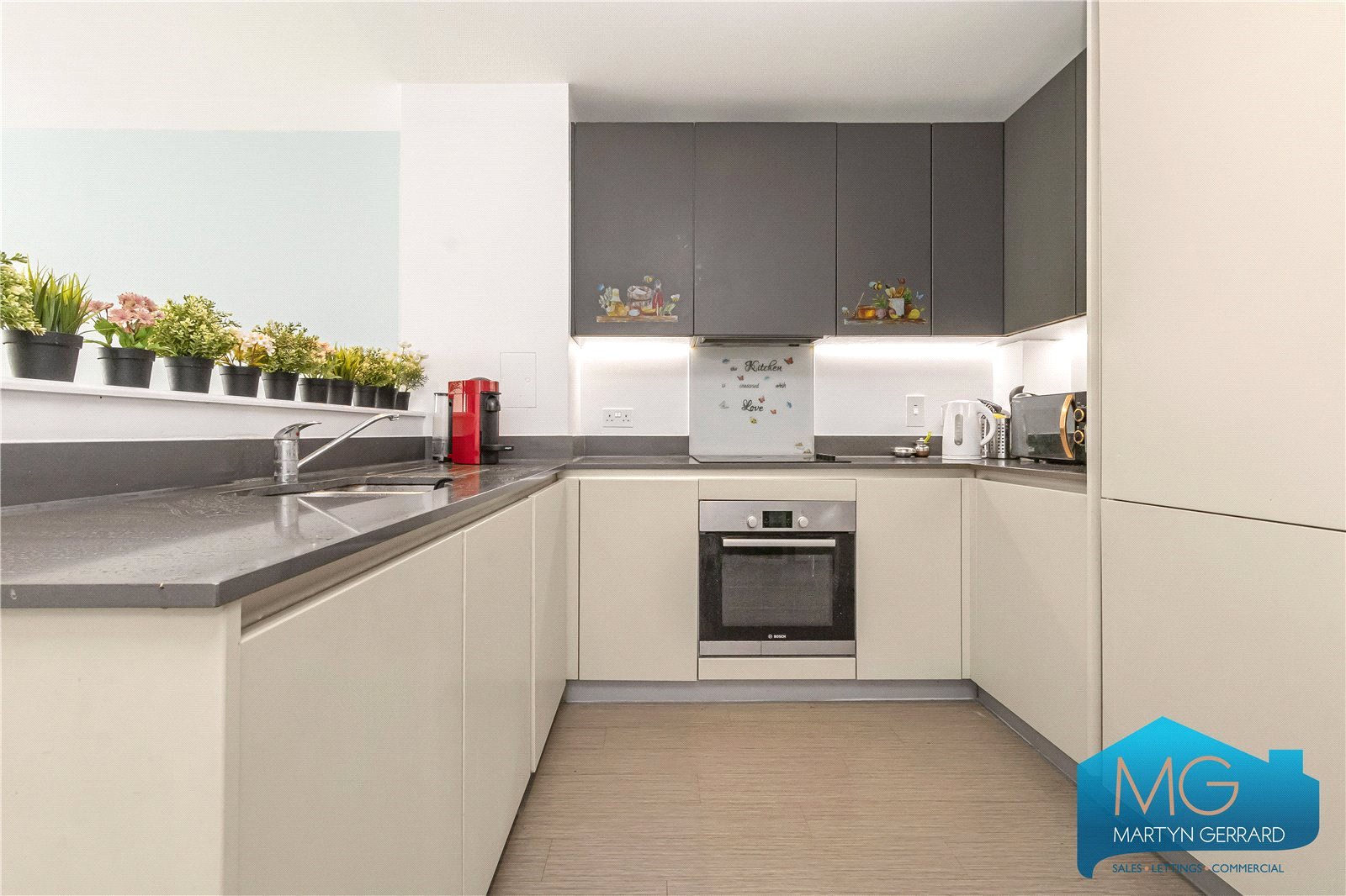 Weld Place, New Southgate, London, N11+  - Martyn Gerrard