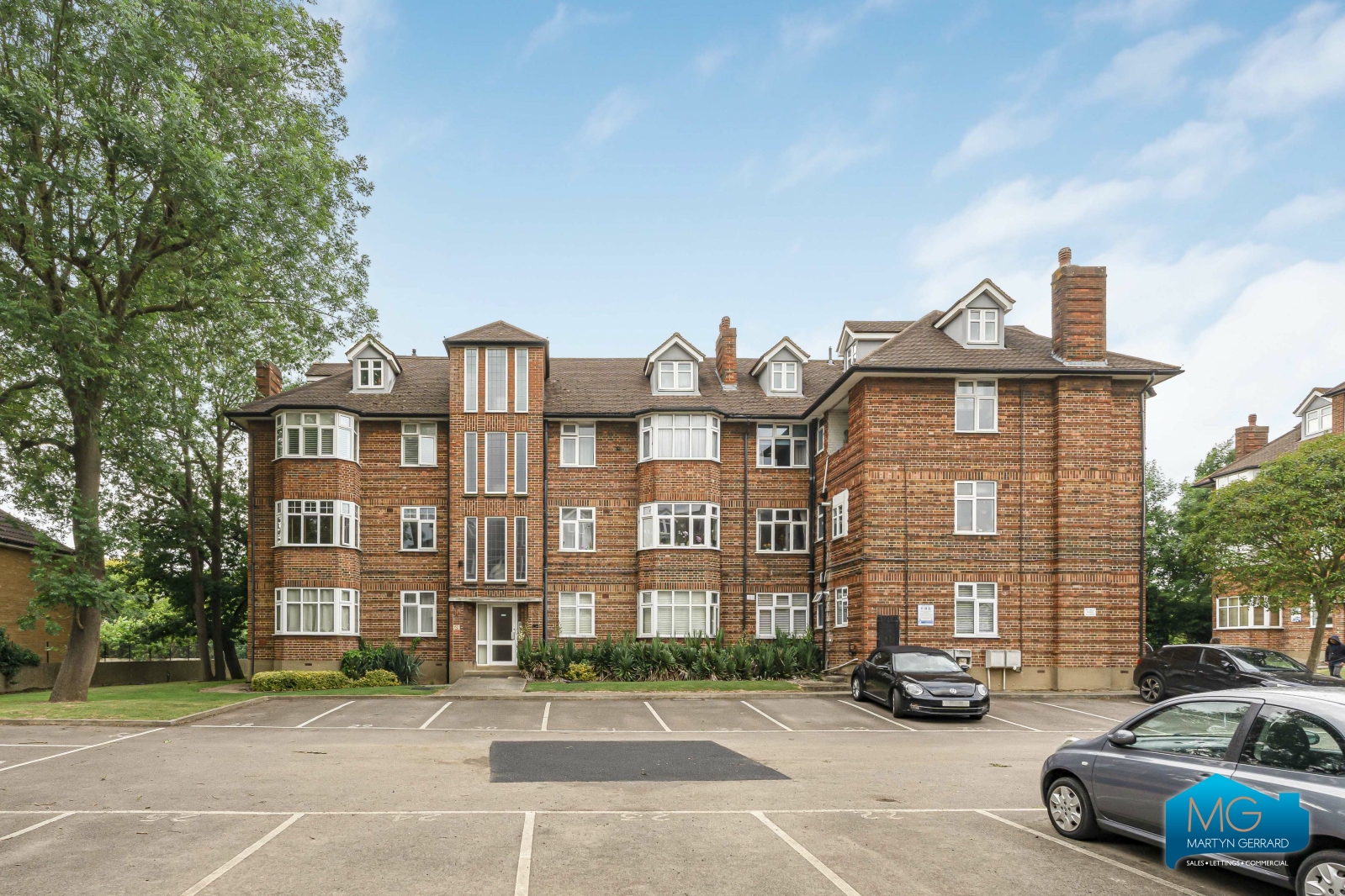 2 bedroom Apartment to rent - Martyn Gerrard