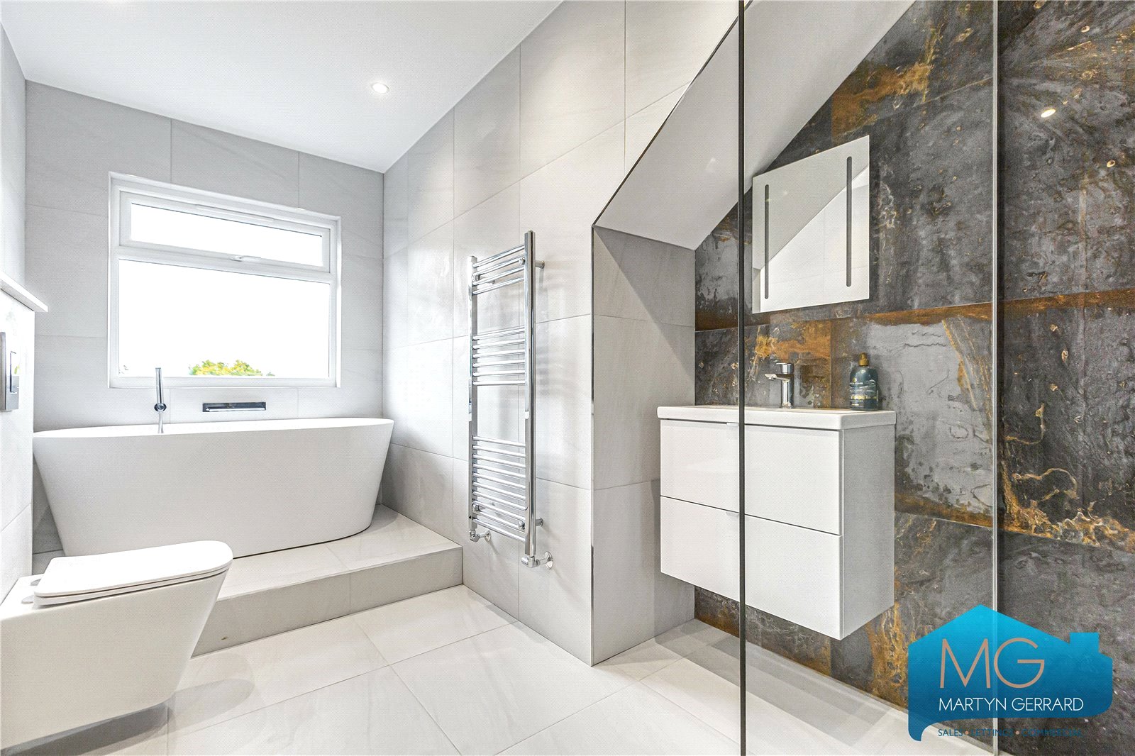 5 bedroom Semi-Detached House to rent - Martyn Gerrard