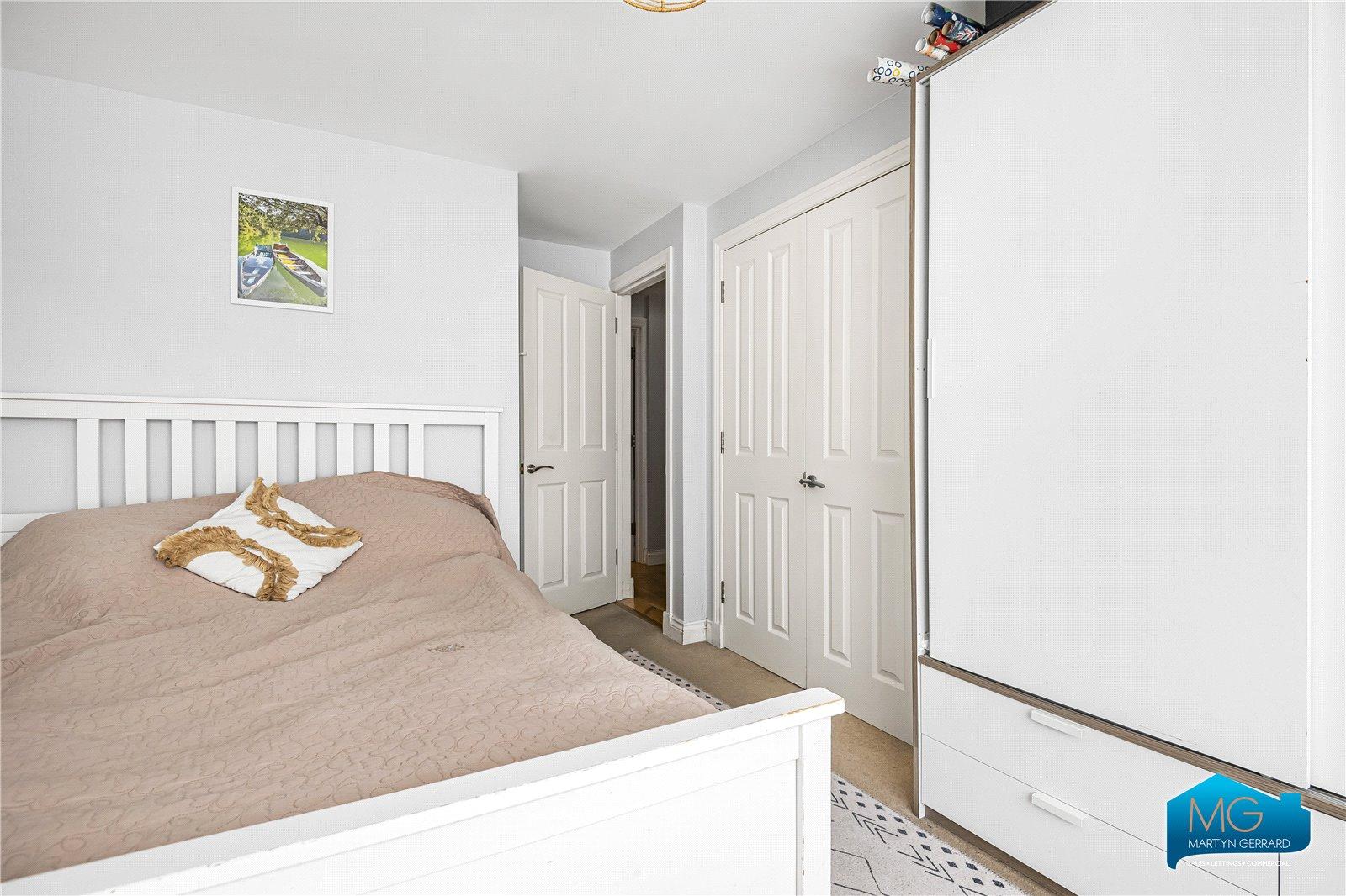 2 bedroom Ground Floor Flat to rent - Martyn Gerrard