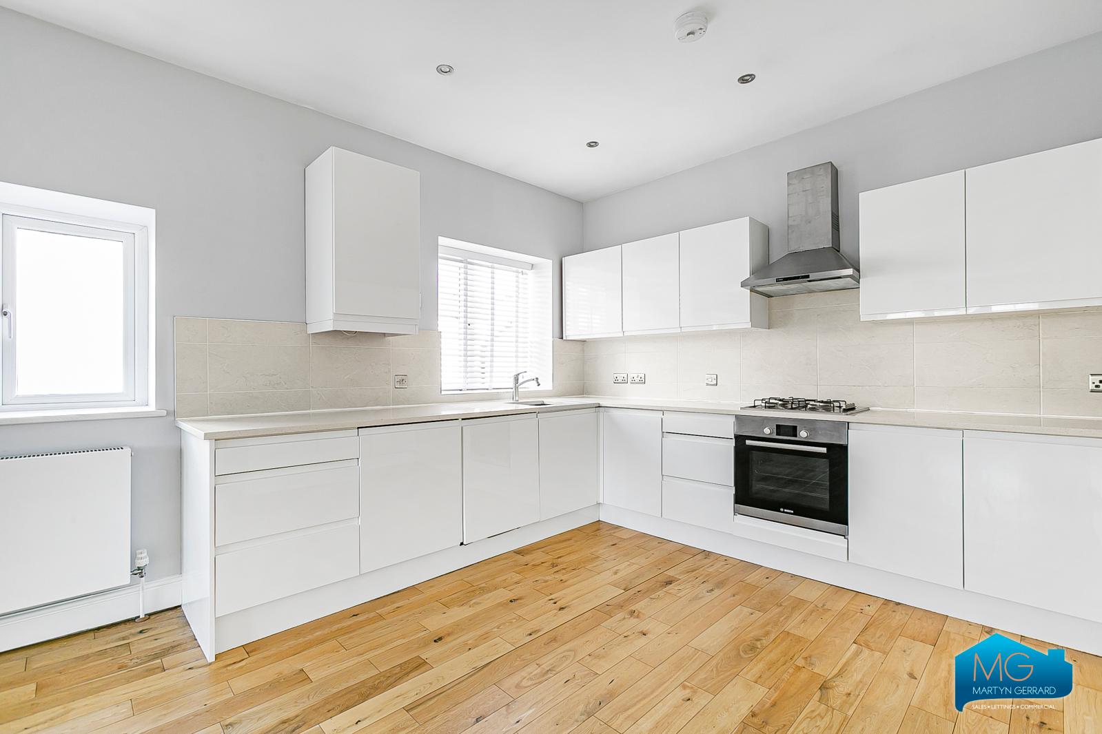 2 bedroom Apartment to rent - Martyn Gerrard