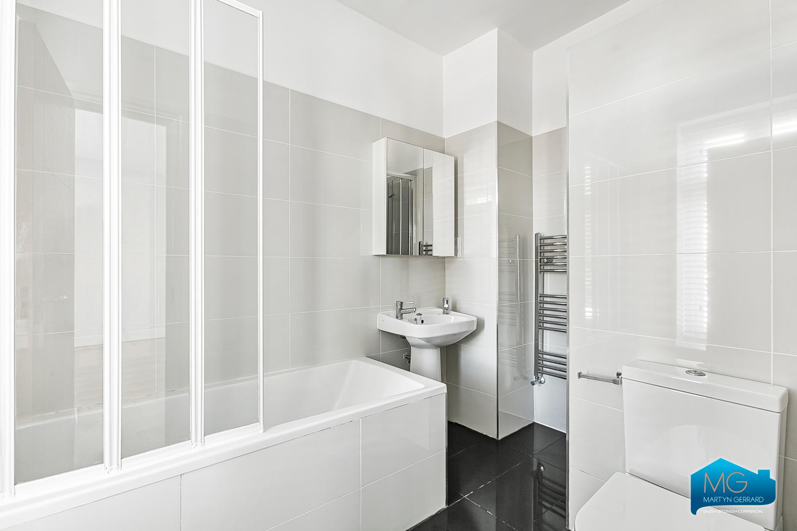 2 bedroom Apartment to rent - Martyn Gerrard